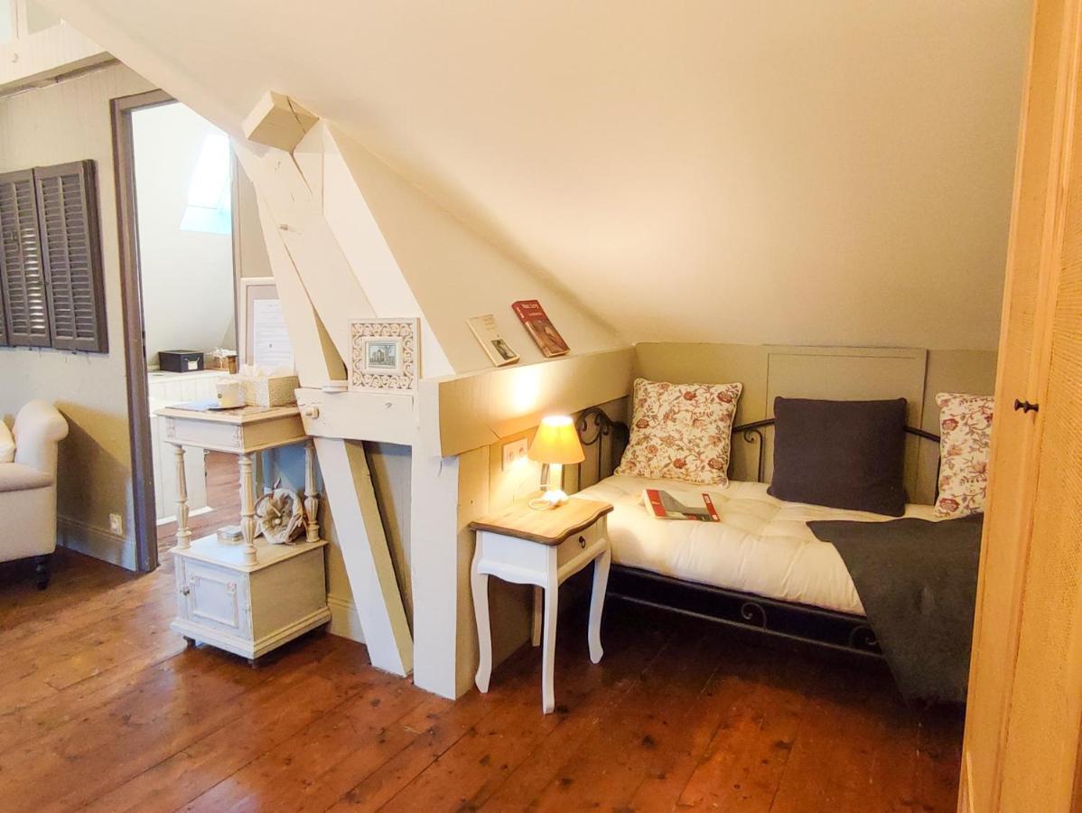Chambres D'Hotes Le 1900 Val-Couesnon エクステリア 写真
